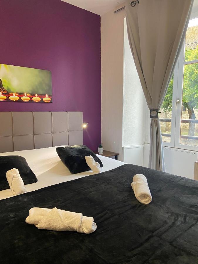 Hotel Du Cerf La Guerche-sur-l'Aubois Zewnętrze zdjęcie